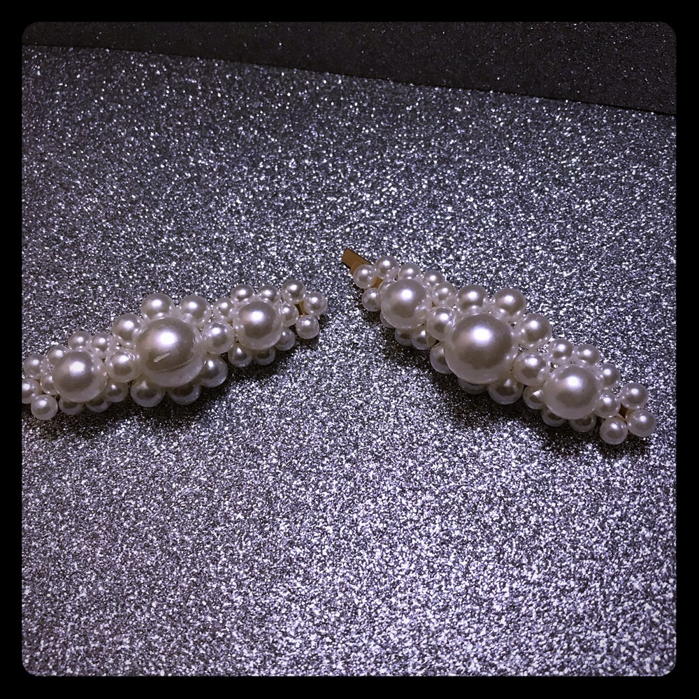 Pearl Hair Pins w Gold clip